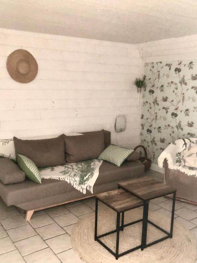 Charmant Petit Gite Au Milieu De La Verdure Coulounieix-Chamiers Ngoại thất bức ảnh